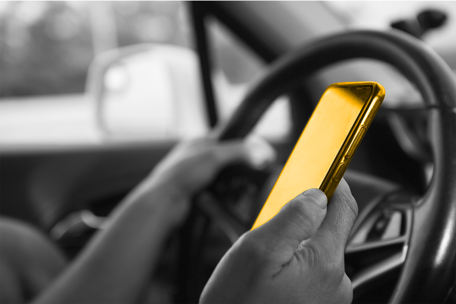 Telefon w pracy — najczęstsze zagrożenie BHP XXI wieku